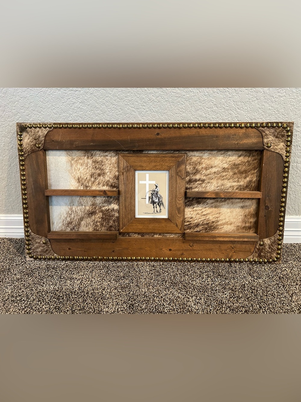 Rustic Brown Wood Frame Trophy Buckle Display With Tan Cowhide Inset - Picture 2 of 2